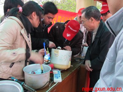 说明: http://news.gxun.edu.cn/upload/2011-03/11030810476989.jpg