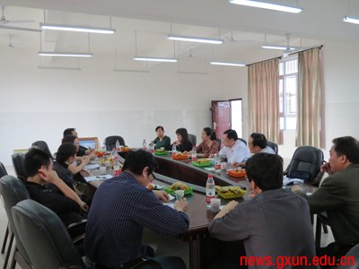 说明: http://news.gxun.edu.cn/upload/2012-04/12041709384094.jpg