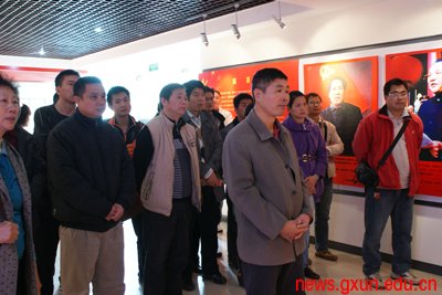 说明: http://news.gxun.edu.cn/upload/2011-01/11010517234439.jpg