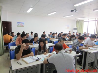 说明: http://news.gxun.edu.cn/upload/2012-04/12041317353148.jpg
