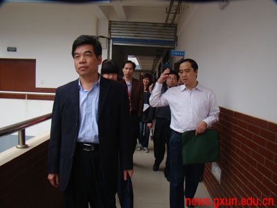 说明: http://news.gxun.edu.cn/upload/2012-03/12033017192893.jpg