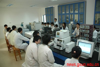 说明: http://news.gxun.edu.cn/upload/2012-06/12060815349958.jpg