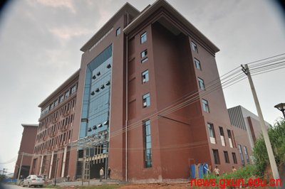 说明: http://news.gxun.edu.cn/upload/2012-06/12061616152464.jpg