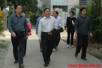 说明: http://news.gxun.edu.cn/upload/2012-04/12040117579724.jpg