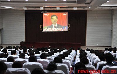 说明: http://news.gxun.edu.cn/upload/2012-11/12110818102994.jpg